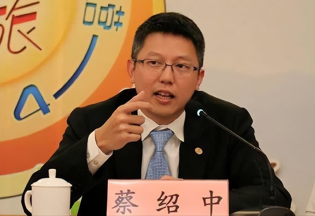 身家510亿霸道总裁竟是新媒体小编,旺旺集团比赌王家还有戏?