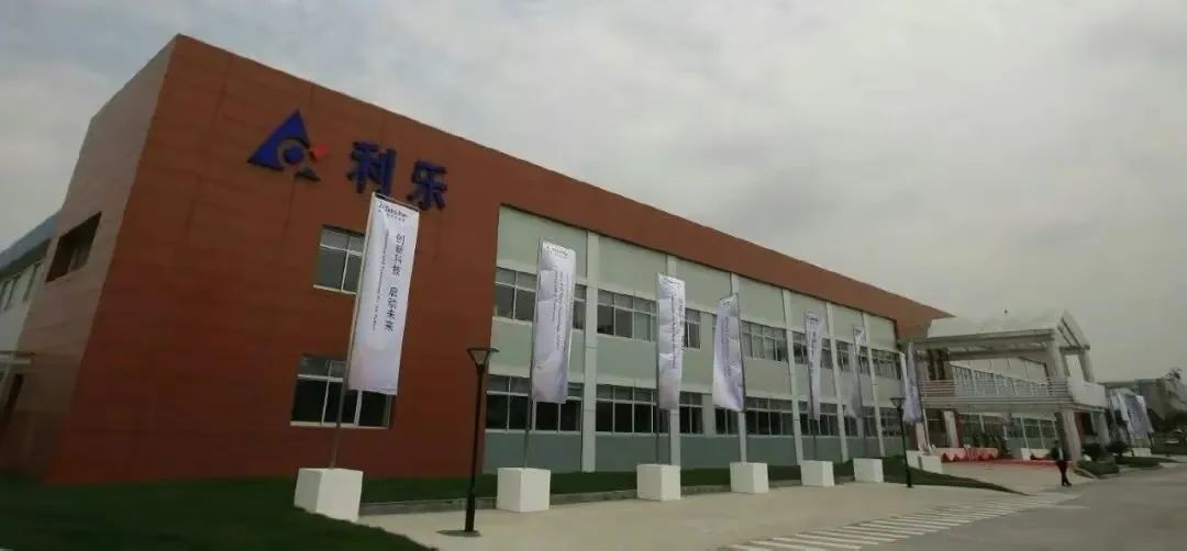 新疆第一家奶粉厂伊力特乳业:如何成为乳业茅台?
