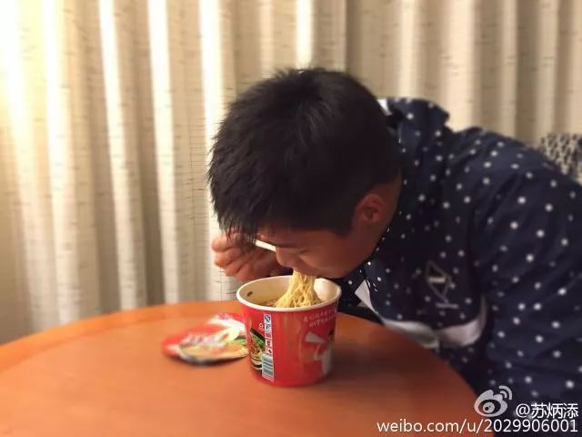 为朱婷定制饮食、面馆开到奥运会,揭秘康师傅体育营销秘诀