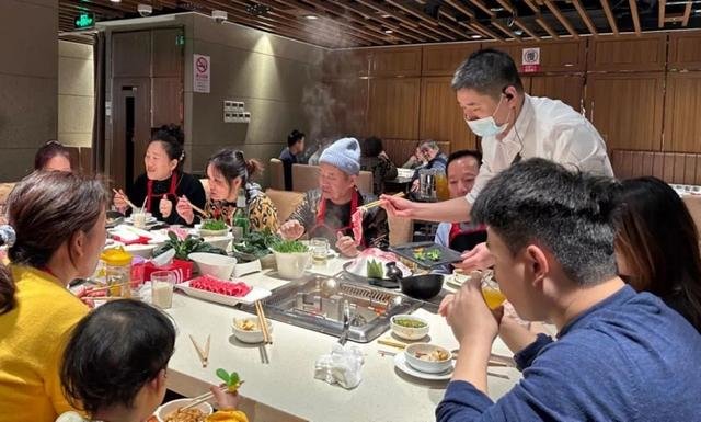 沉寂的门店复活了!火锅品牌打响“复苏第一战”