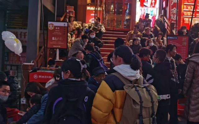 沉寂的门店复活了!火锅品牌打响“复苏第一战”