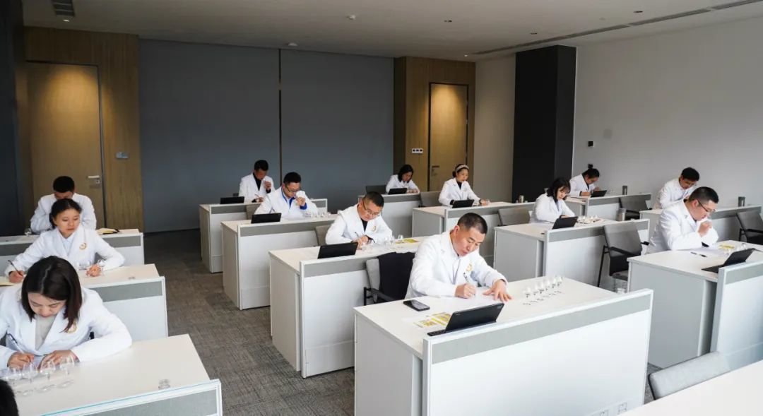 建起风味轮数据库,匠人匠心推动郎酒高质量发展