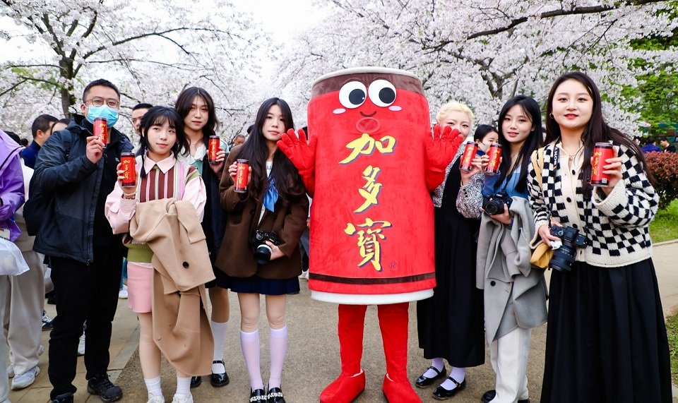 踏青露营“百花齐放”,加多宝助推春日消费热潮
