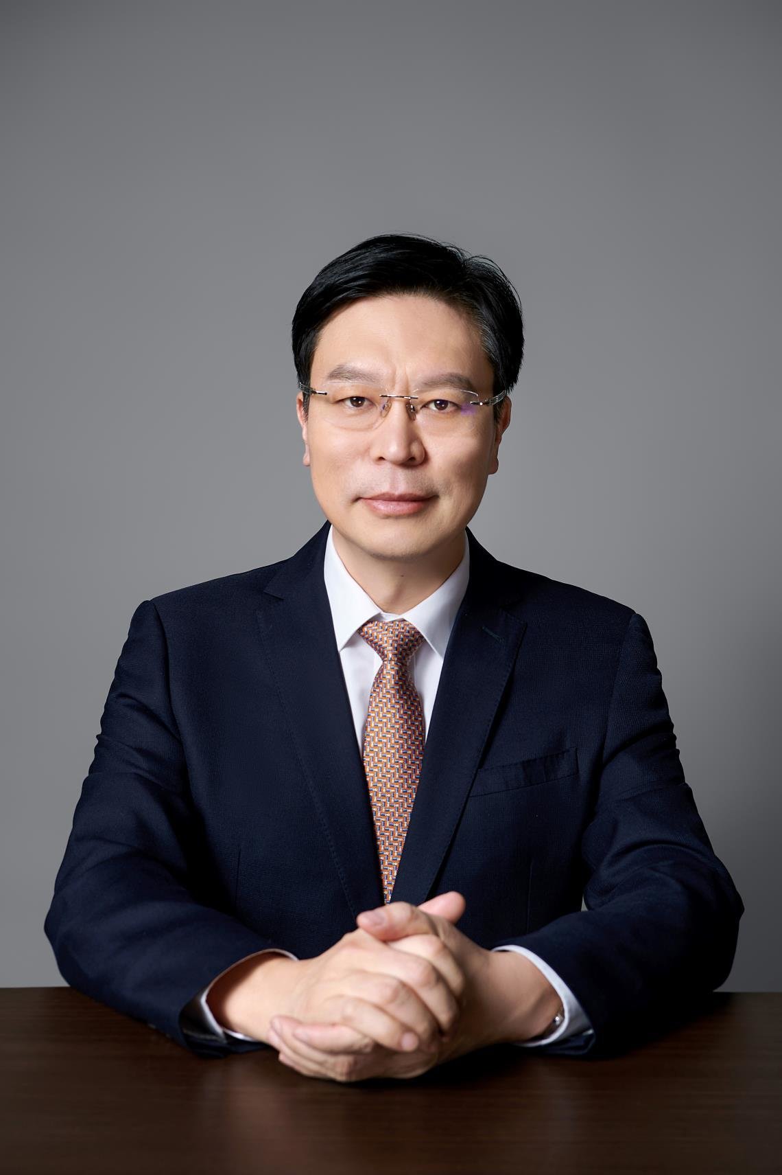 蒙牛集团执行总裁李鹏程谈品牌建设:坚持长期主义、践行社会责任是关键