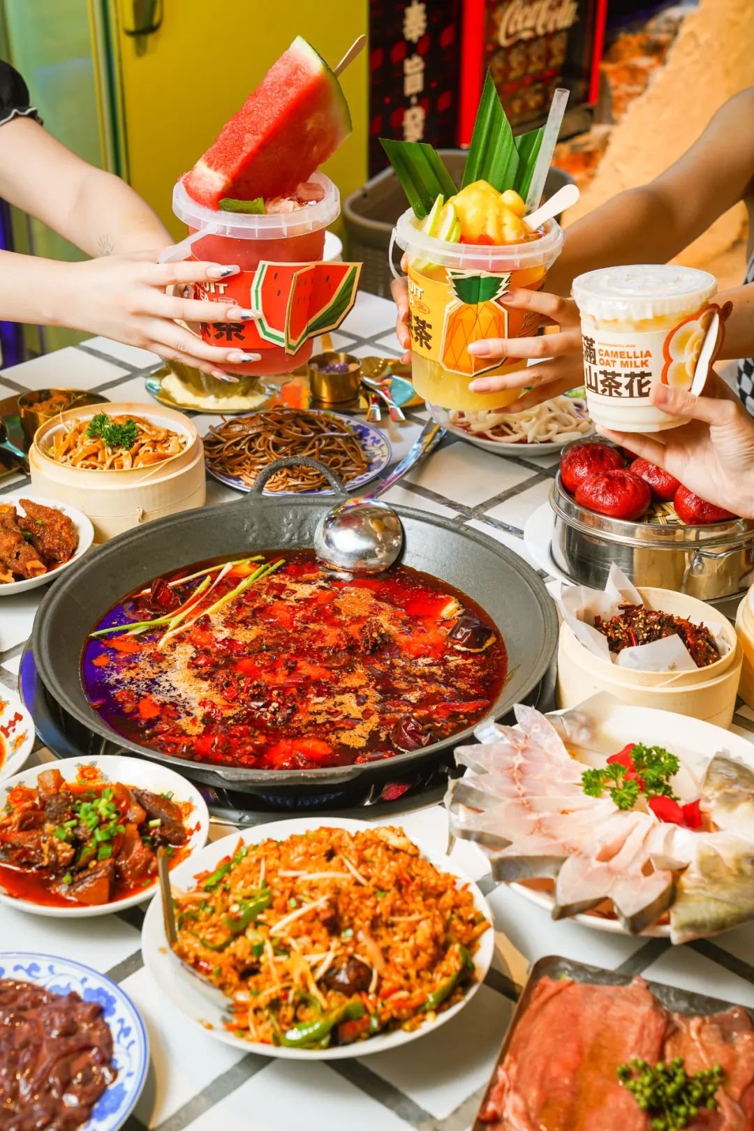 火锅排队王,都在“卷”甜品