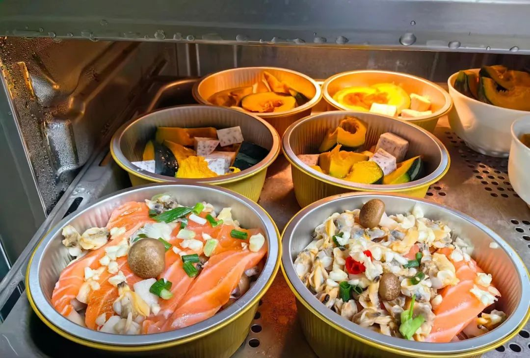 做一次饭吃一周,点不起外卖的年轻人开始自制「预制菜」