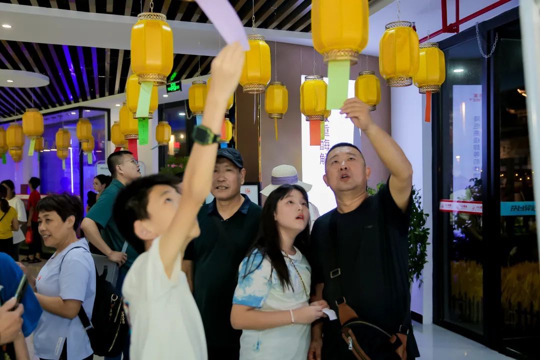 超14万人在双节逛茅台驿站：美酒×美景享受醉美生活方式