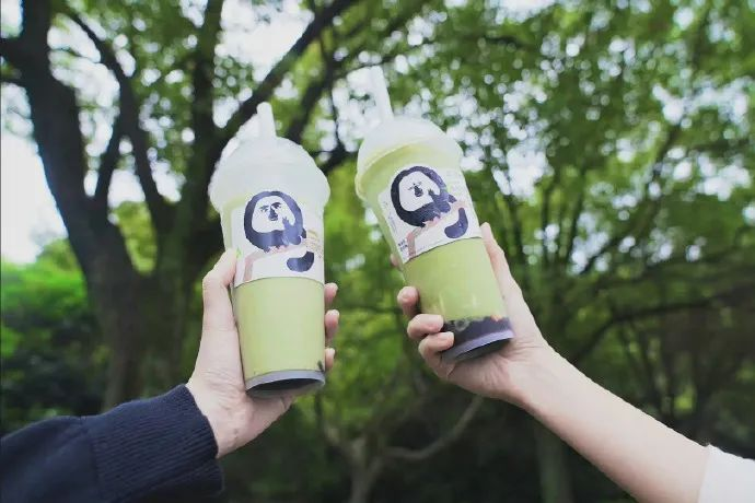 喜茶新联名卖疯,品牌圈盯上了网红动物
