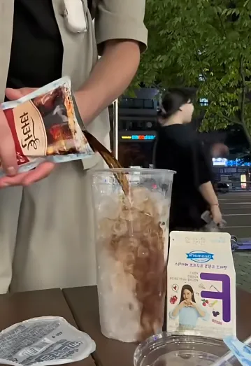 比饮料还贵,有多少年轻人被这「便利店新宠」伤到了?