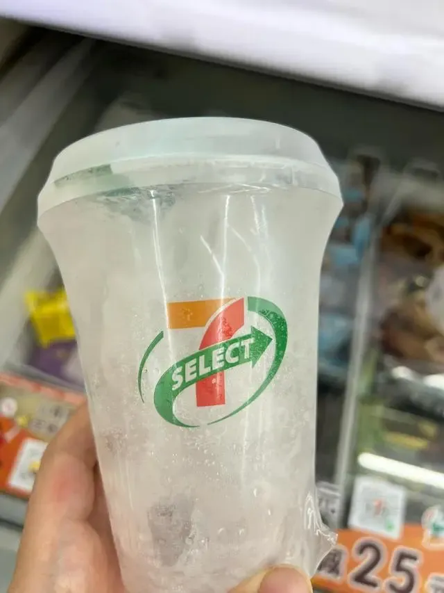 比饮料还贵,有多少年轻人被这「便利店新宠」伤到了?