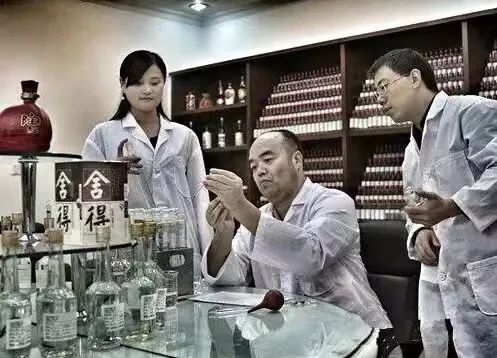大国酒匠!“固态发酵学五三理论之父”李家民