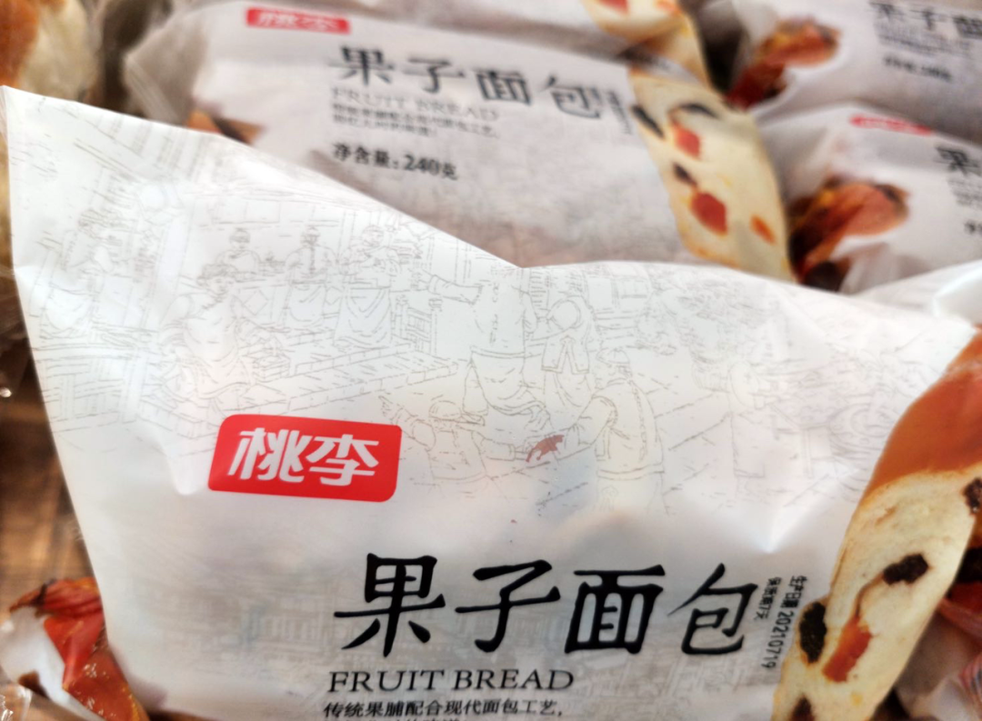 桃李失色，“面包第一股”为什么不香了 ？