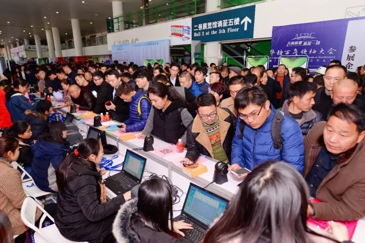 连续五届，全国主流食品商会一直组团参加的万商大会有多牛？
