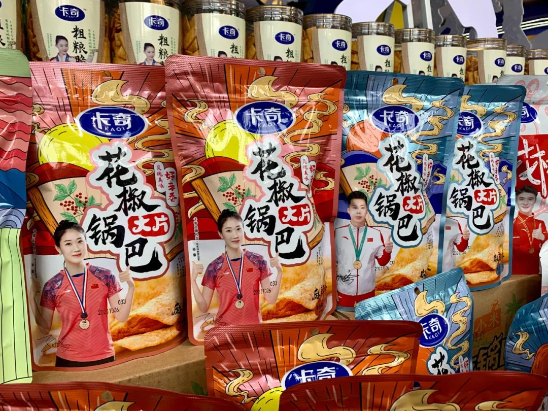 直击秋糖丨锅巴创新花样多、果蔬干高颜值亮相…休闲零食有五大新看点！