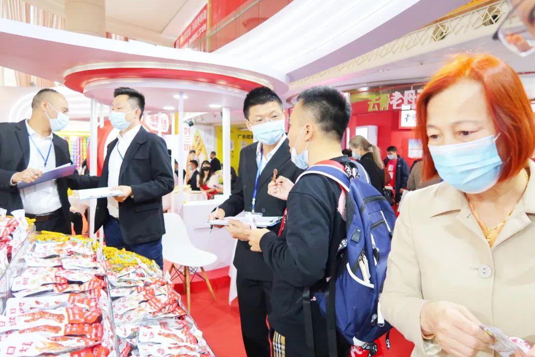 素肉斩获行业大奖、意向客户上千家，雅客秋糖完美收官！