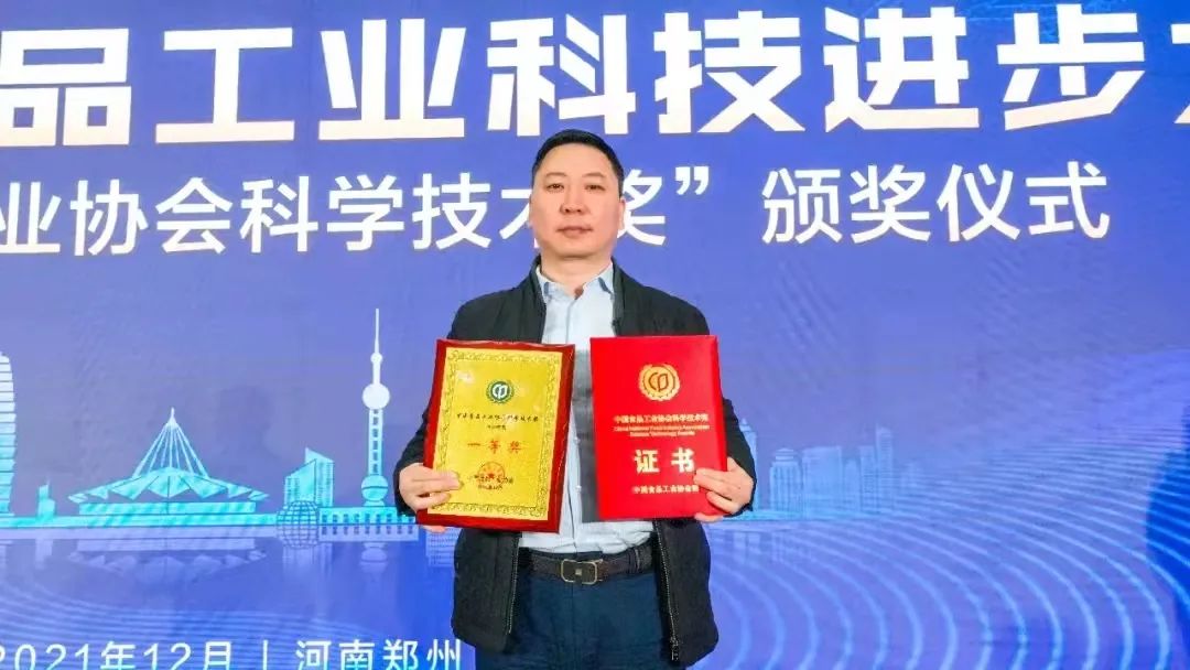 掀起燕麦奶新浪潮，复盘纯澳燕麦奶2021高光时刻！