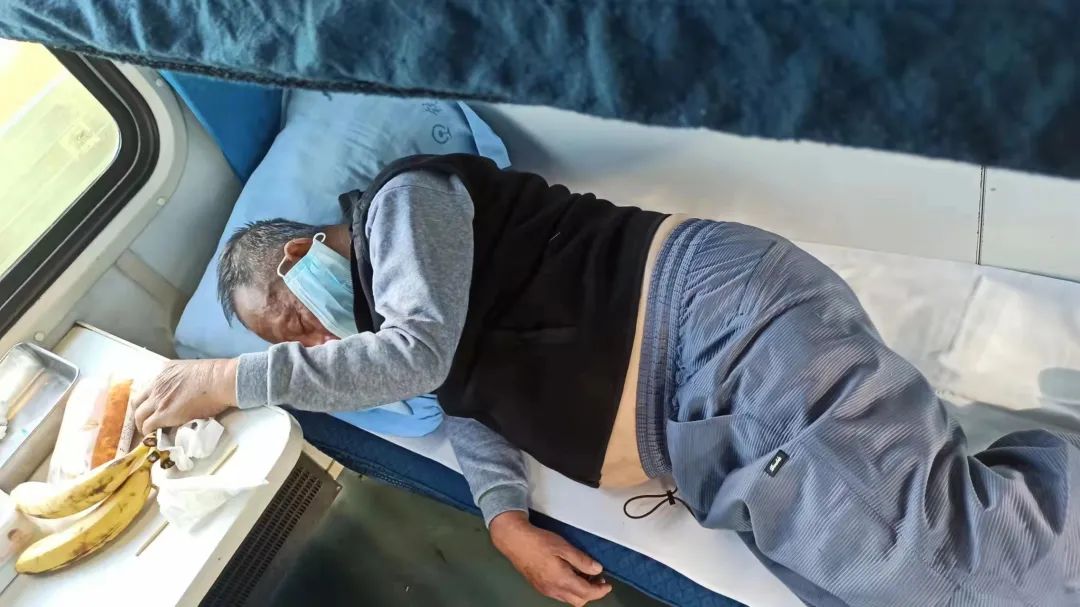 破产董事长拾荒为生，曾是食品企业千万富翁！