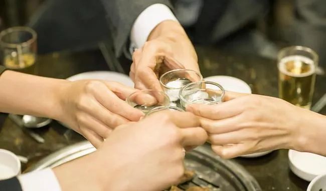 从普天之下皆光瓶到名优新时代——光瓶酒发展史