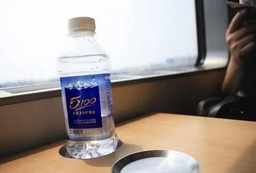 饮料江湖下，新品牌如何突围破圈？