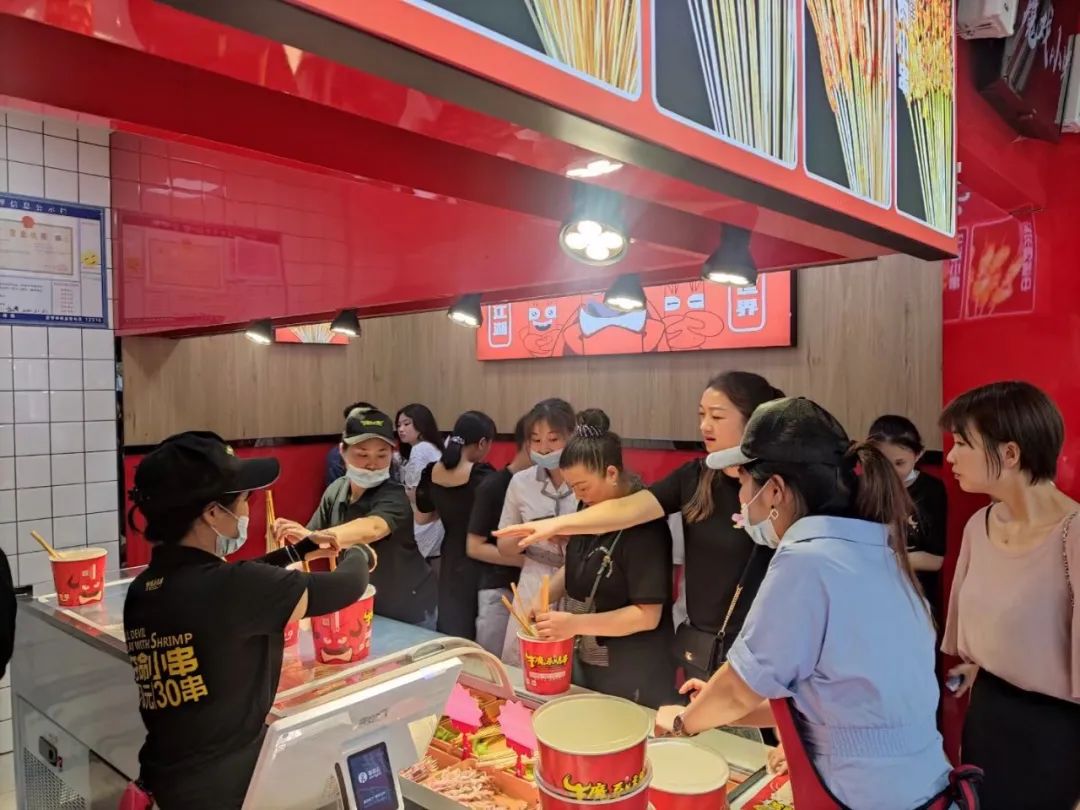 逆势拓张400+店，年销10亿+串，它是怎么做到的？