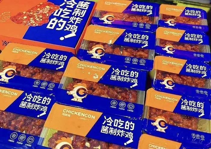 蜜雪冰城“偷袭”正新鸡排