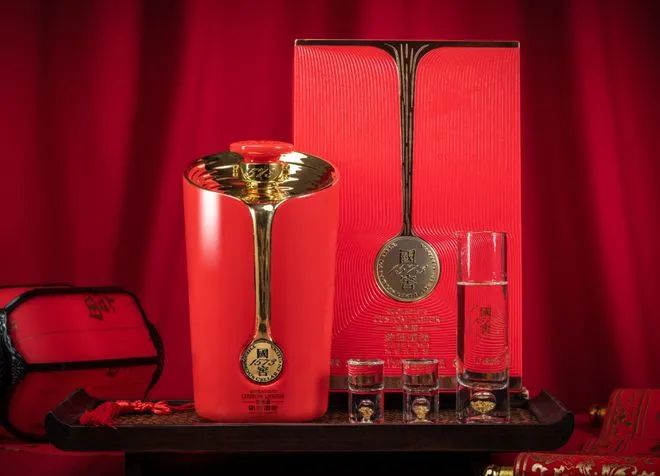 3199元!国窖1573全新定制品“乾坤酒堡”上线