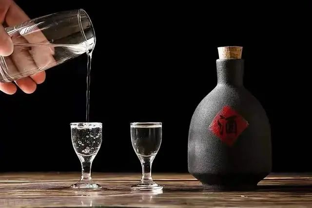 一年了,酱酒抛货潮还没过去?
