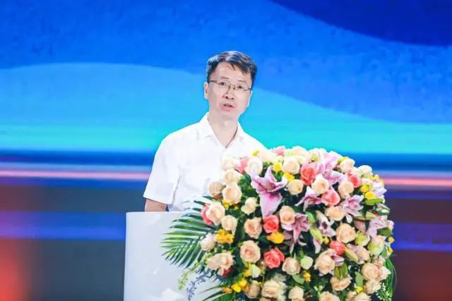 茅台酒经销商表彰会，丁雄军以“五个创美”布局下半年！