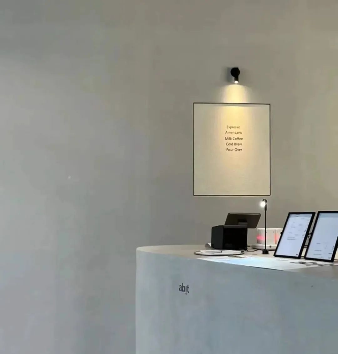 对话创始人| 自建2000m²烘焙工厂，新锐咖啡品牌abit coffee靠什么吸引年轻人？