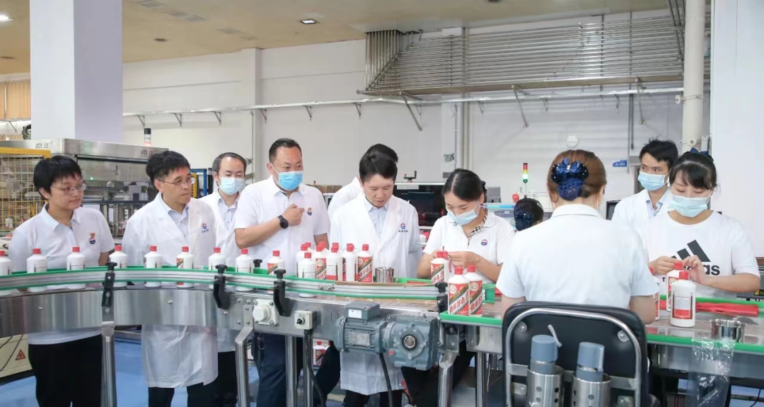 履新365天,丁雄军凭什么改变茅台?