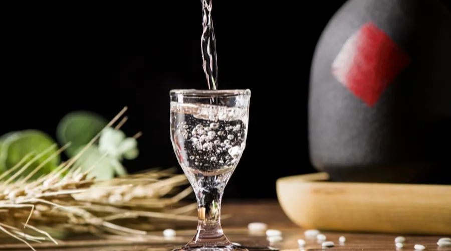老酒市场上，什么样的酒最受欢迎？