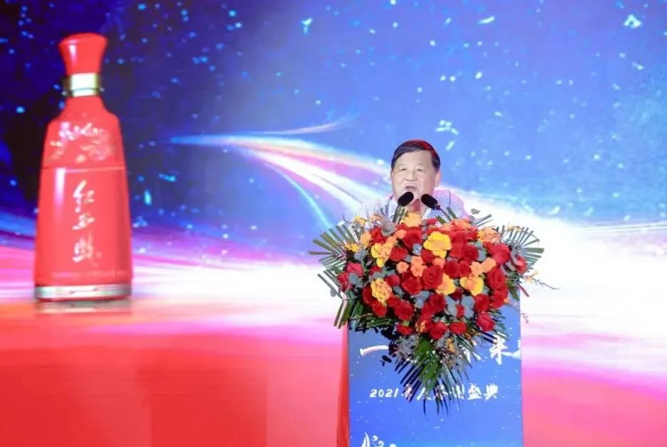 再掀红色热潮，西凤酒加速回归“第一梯队”！