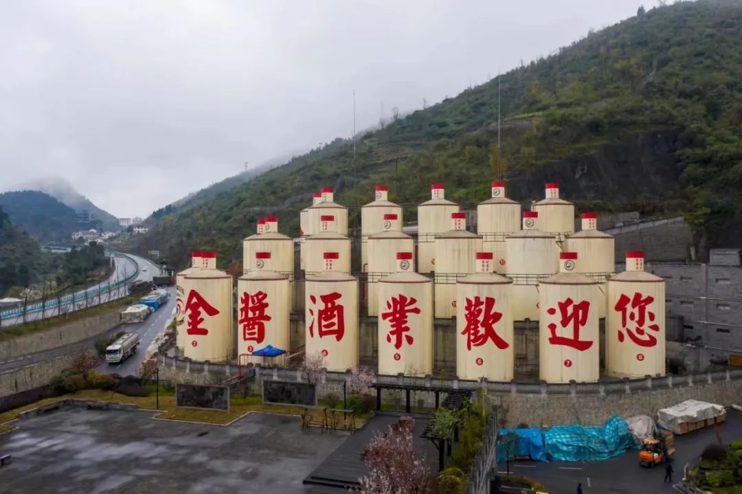 被茅台痛骂的“娃茅”，究竟是茅台镇谁家的“娃”？
