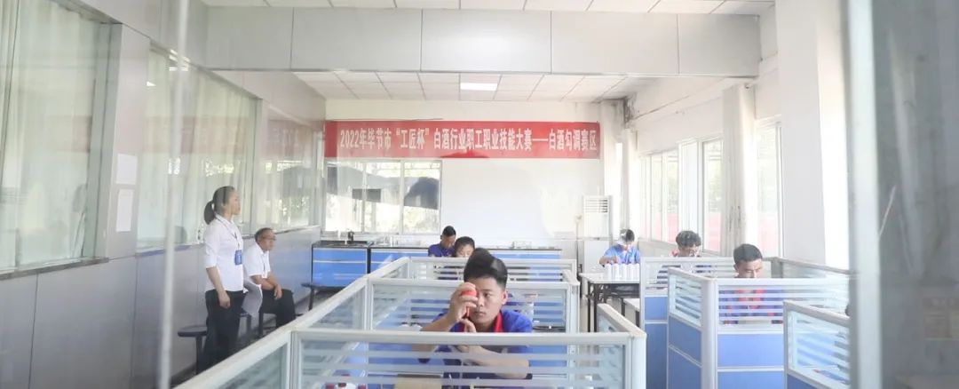左手强品质老酒5万吨,右手谋动销持续红包战,金沙自奋蹄!