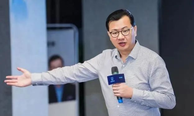 卫哲：没有效率的增长，不是慢性自杀，而是加速自杀