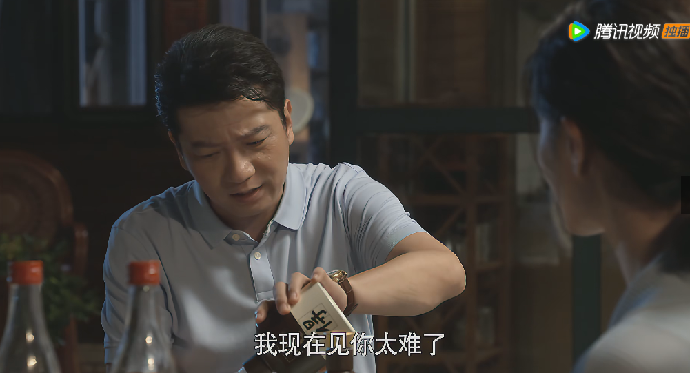 新剧《大博弈》口碑爆棚,出镜的“舍得酒”再获海量曝光度!