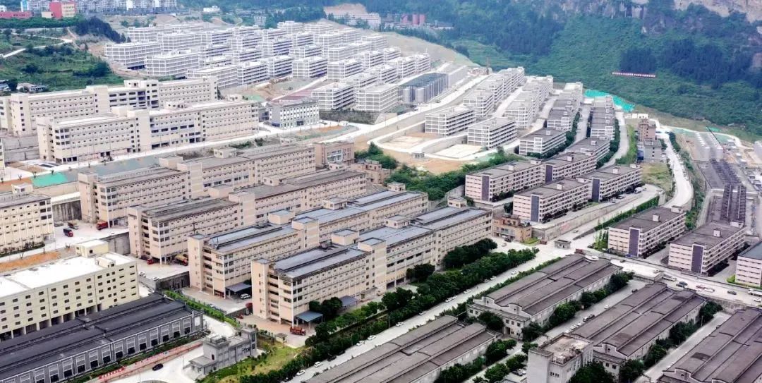 茅台1935领跑、全系顺价、9个月过百亿：茅台酱香酒的韧性与动能！