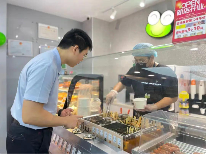 美宜佳、见福、邻几，本土便利店的“三大样板”