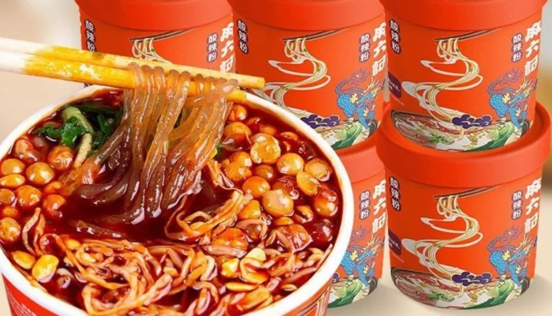 张兰卖爆酸辣粉,食族人、嗨吃家能复制螺蛳粉的火爆吗?