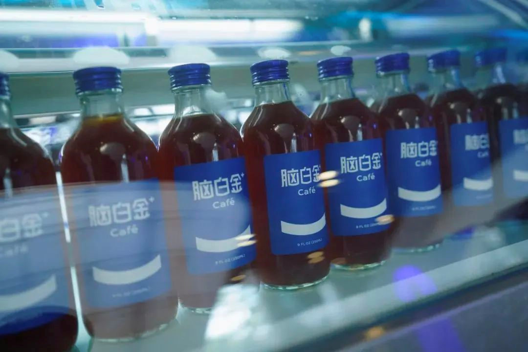 脑白金跨界开咖啡店，还能复刻当年的营销神话吗？