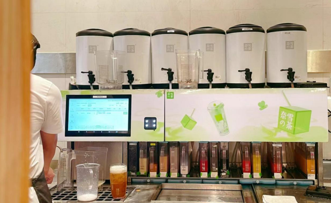 茶饮竞争进入下半场，“搅局者”霸王茶姬能红多久？