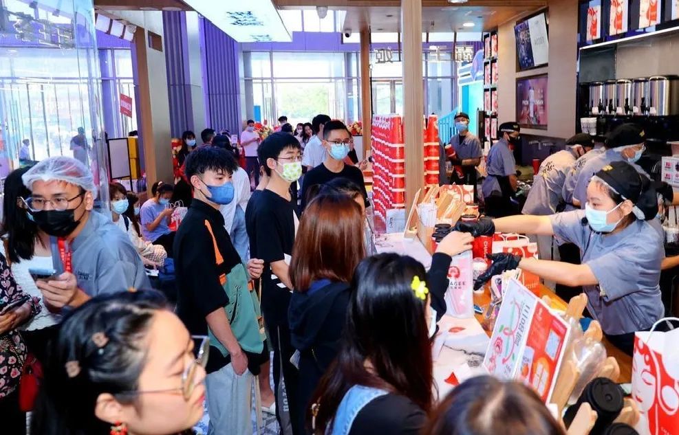 茶饮竞争进入下半场，“搅局者”霸王茶姬能红多久？