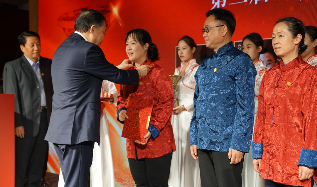 剑南春再添“中国酿酒大师”,匠心荣耀展企业实力!