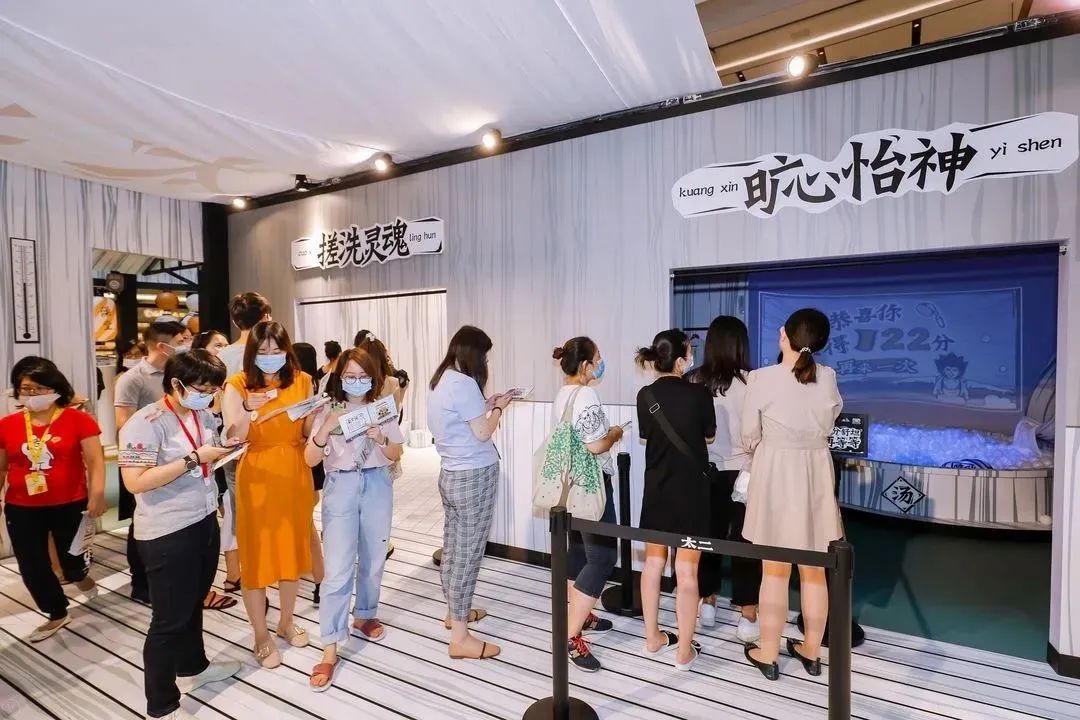中国最“二”顶流：关店1万家，它能否绝境逃生？
