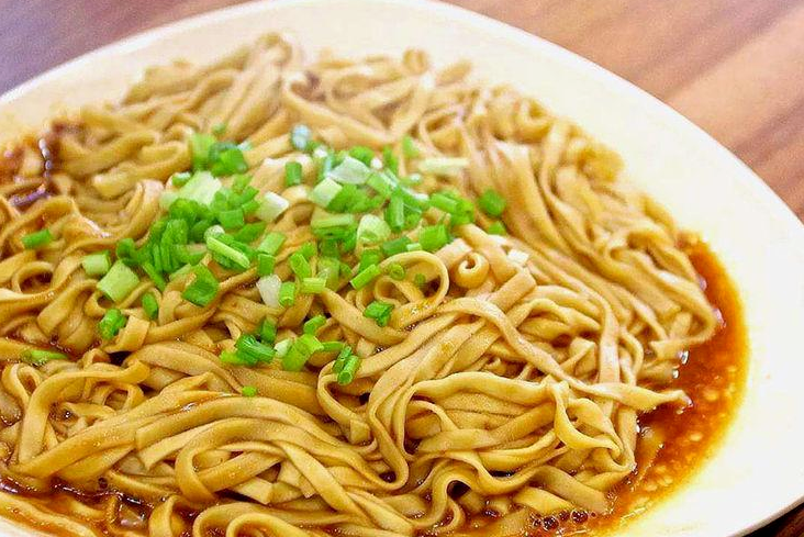 沙县小吃新开1000平大店！能挽救“国民小吃”的颓势吗？