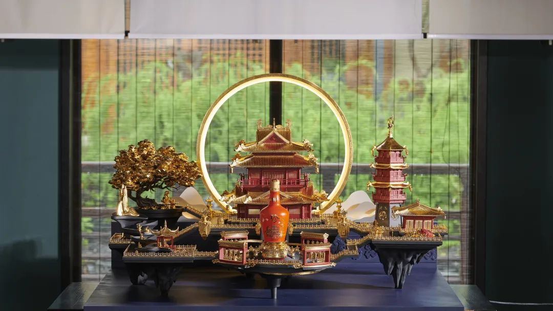 金箔“月宫”下凡助力,珍酒开启双节营销新高度!