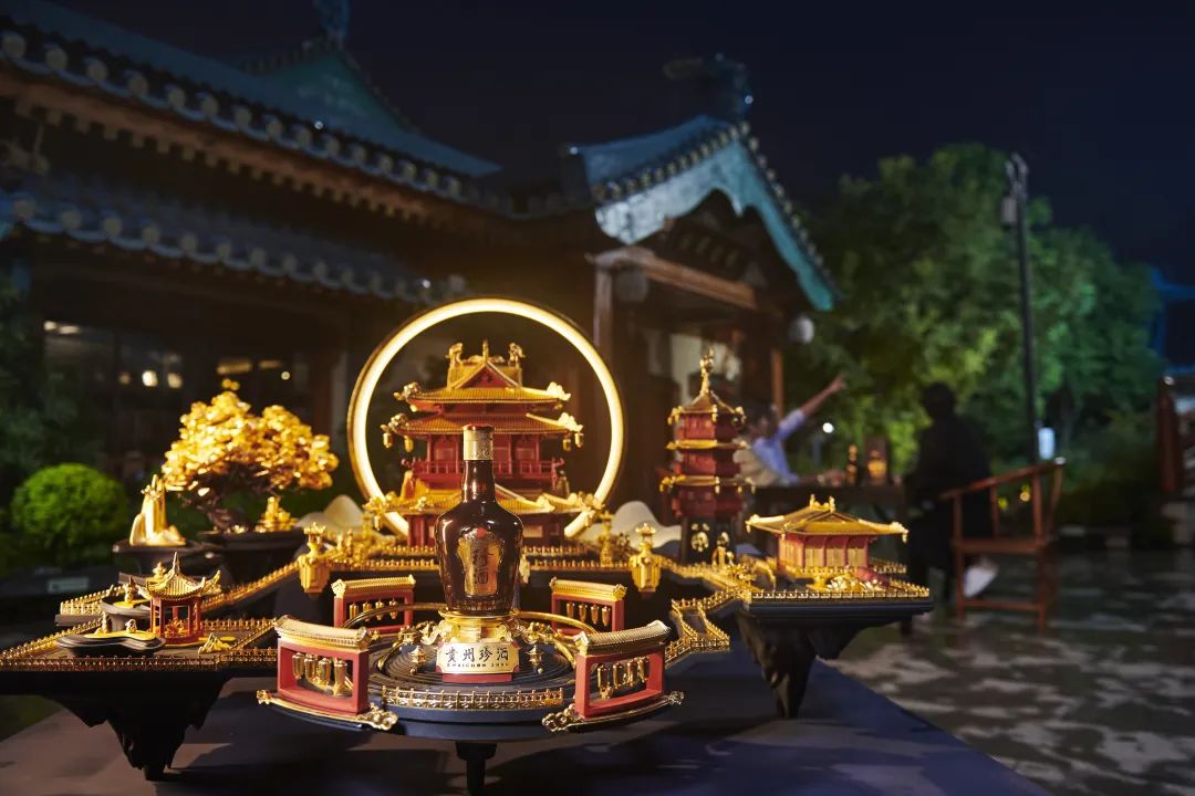 金箔“月宫”下凡助力,珍酒开启双节营销新高度!