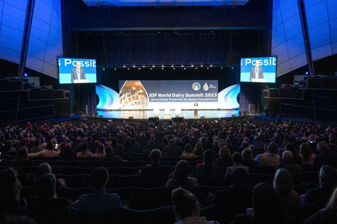 全球乳业发展风向标2023世界乳业峰会举行,伊利液态奶携多款创新产品亮相!