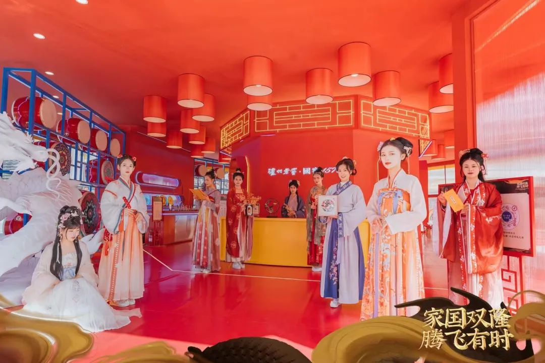 双品牌、双场地、“双龙齐发”,这一次泸州老窖新春礼酒“颠覆”了什么?