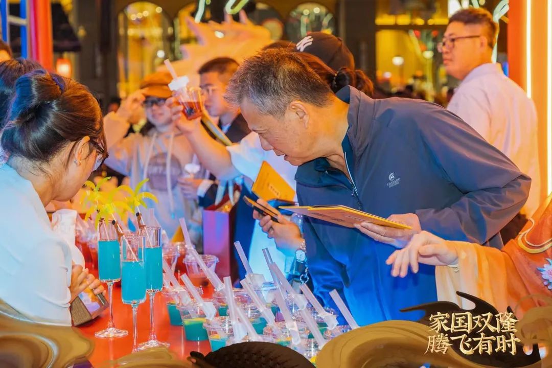 双品牌、双场地、“双龙齐发”,这一次泸州老窖新春礼酒“颠覆”了什么?